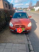 Hyundai Accent - Hyundai Accent mit Benzin-Antrieb: Kleinwagen, Schaltgetriebe