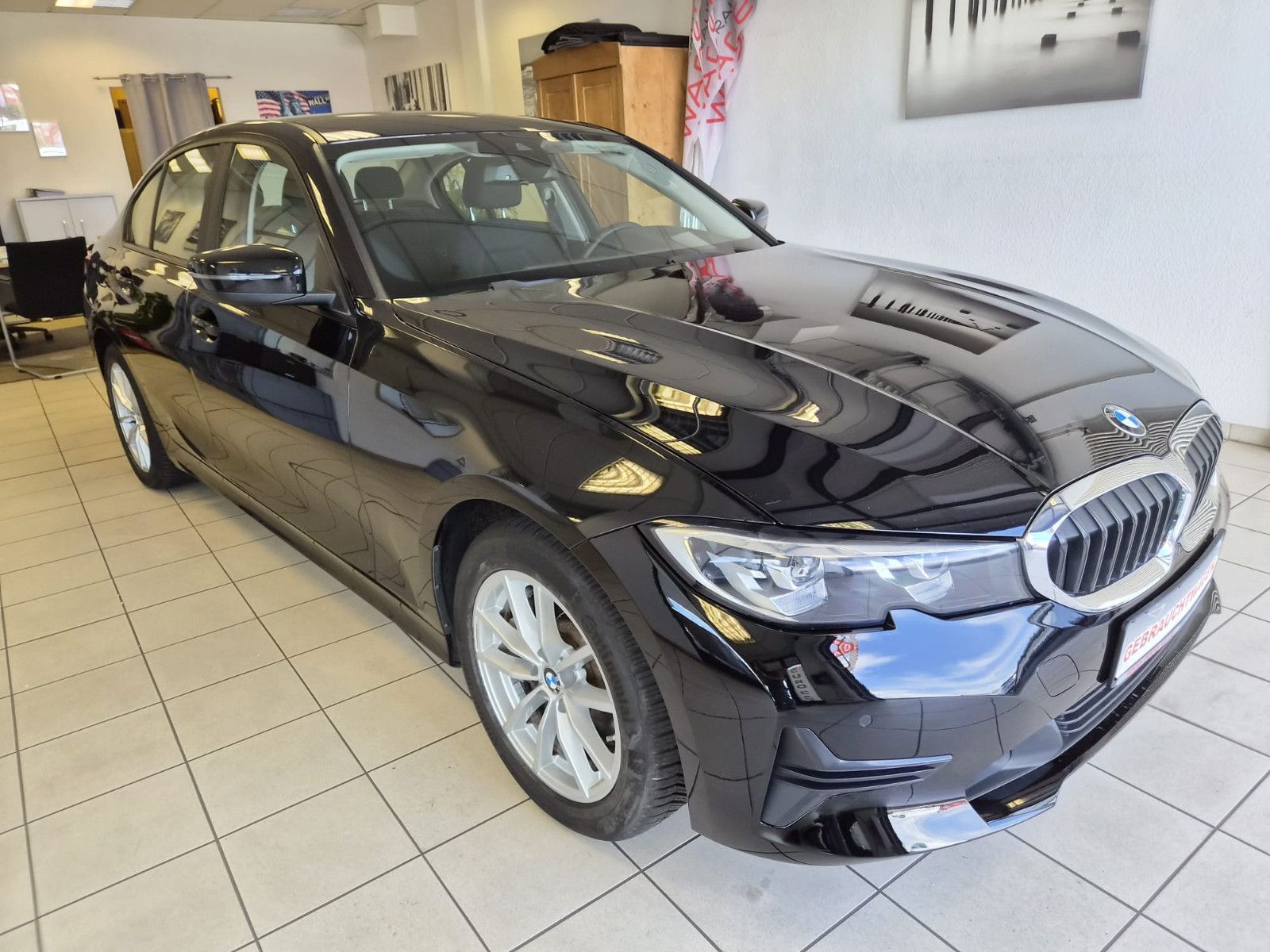Fahrzeugabbildung BMW 330 e Advantage / NAVI / KLIMA / Garantie