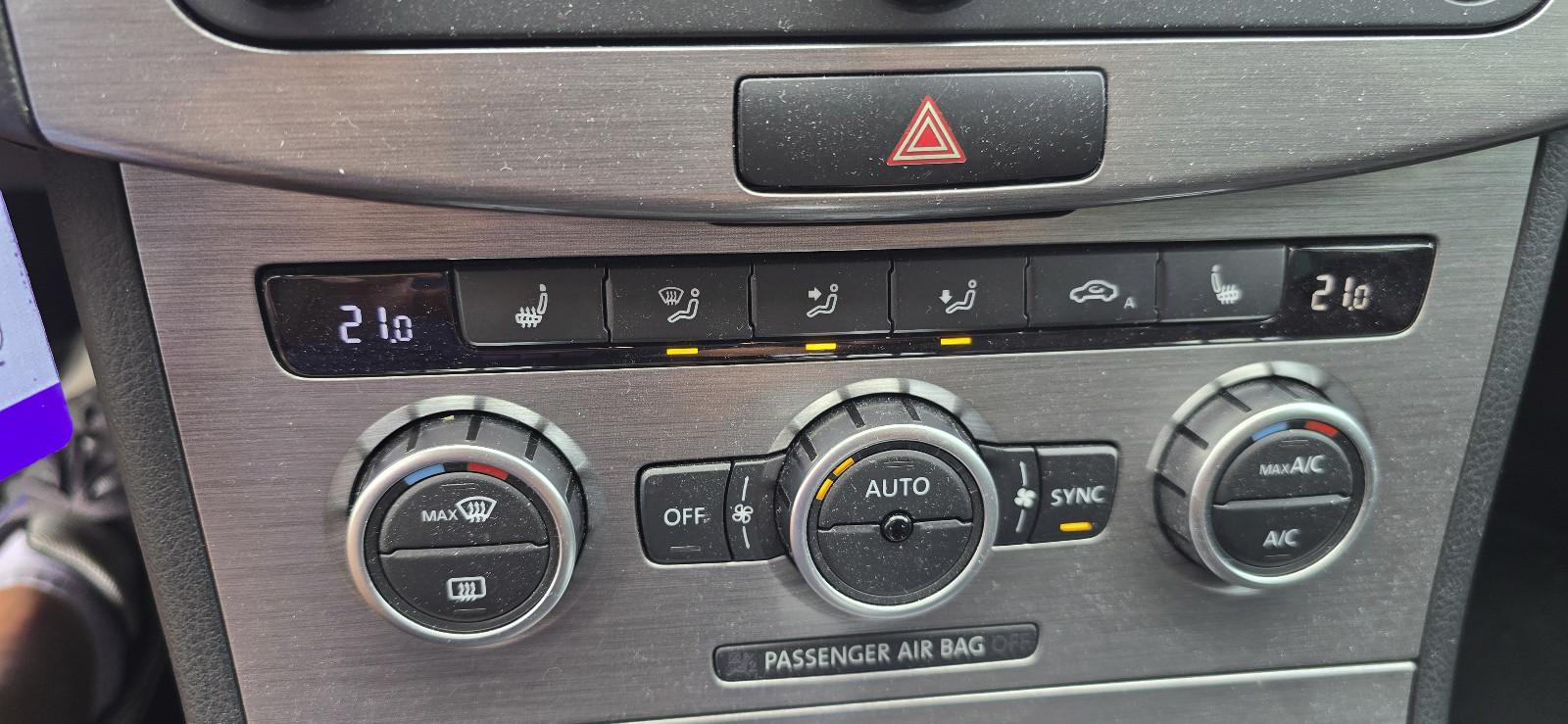 Volkswagen Passat 2014 — photo 16