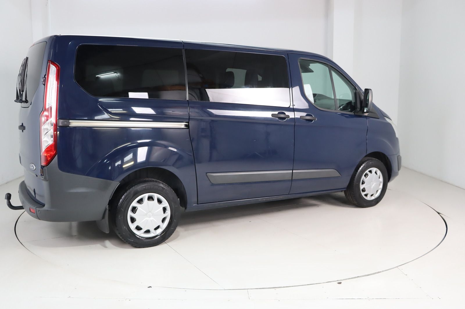 Fahrzeugabbildung Ford Transit Custom Kombi 310 L1 H1 Trend 2.0 EcoBlue