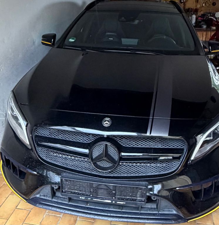 Image of Mercedes-Benz GLA 45 AMG
