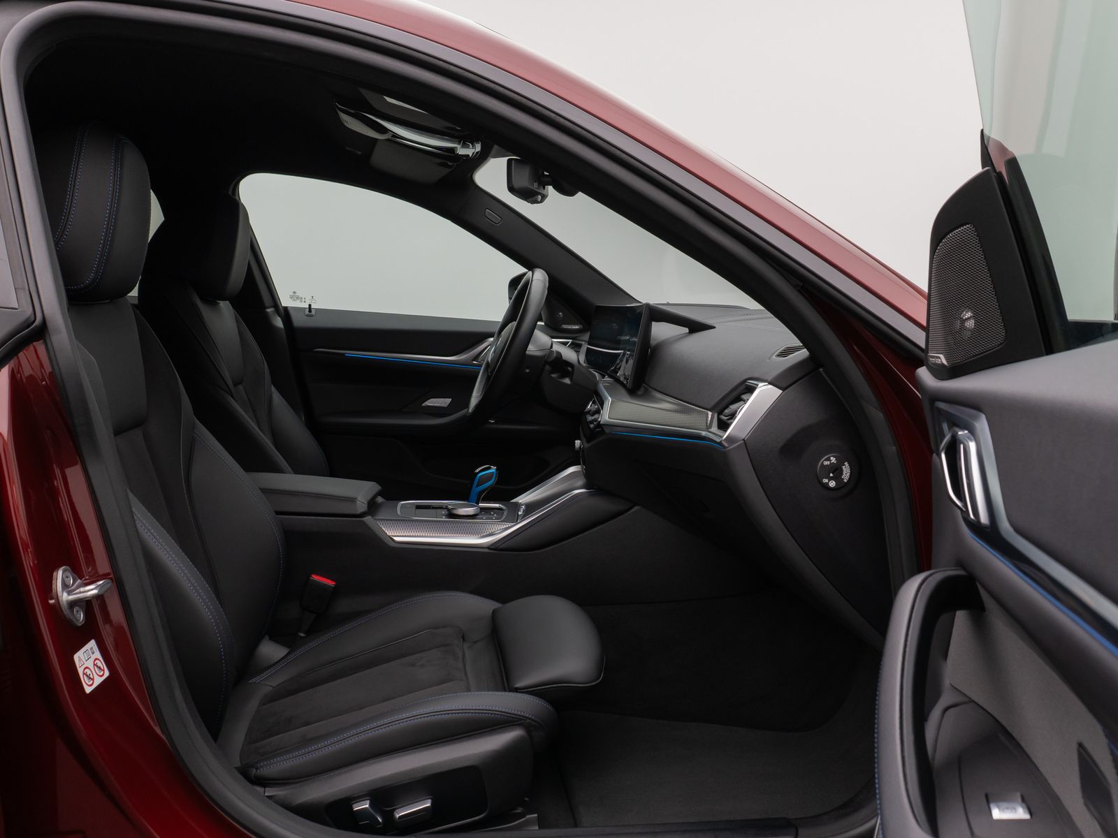 Fahrzeugabbildung BMW i4 eD40 M Sport 360°DAB H/K Komfort Alarm 19Zoll