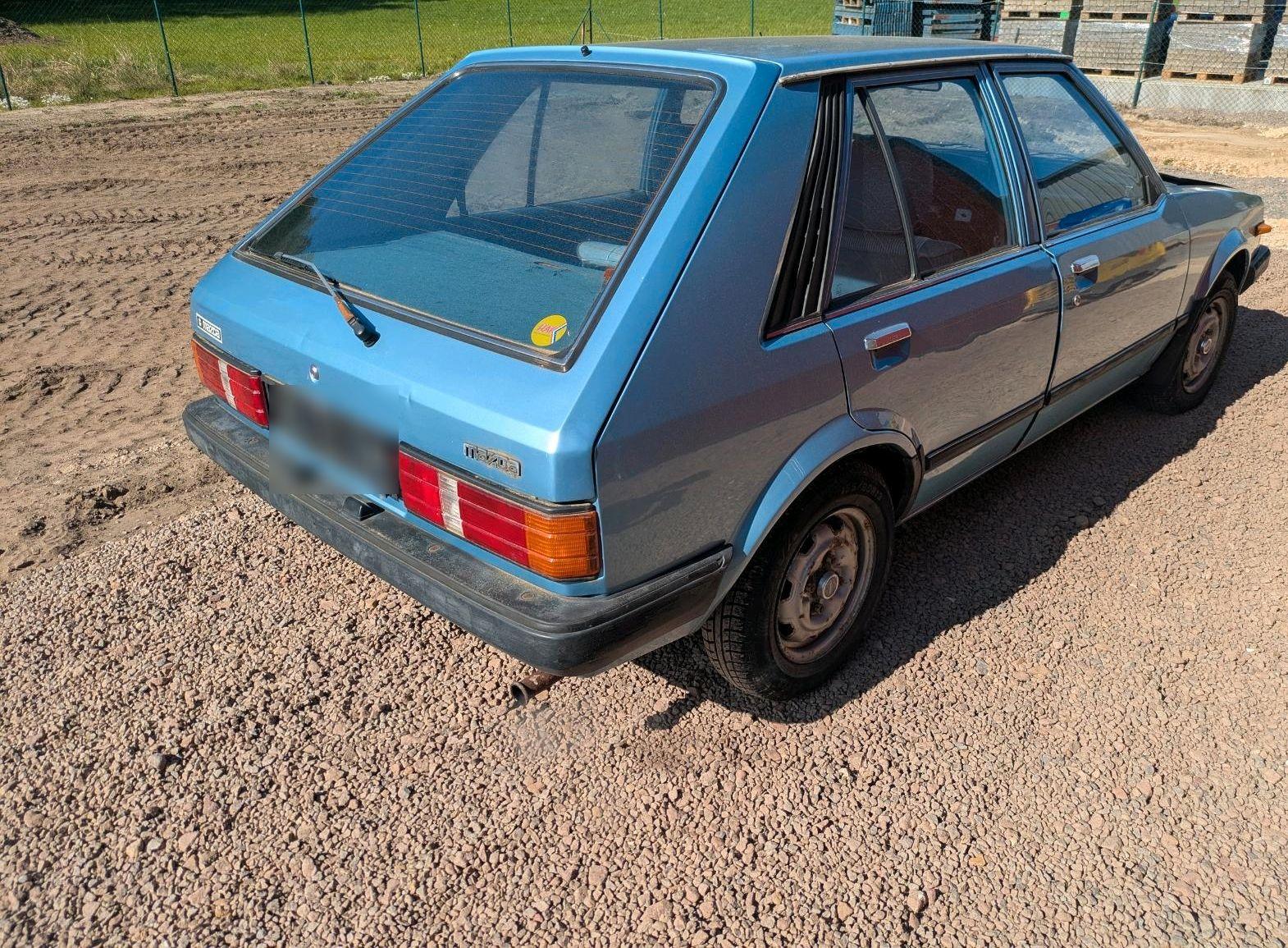 Mazda 323
