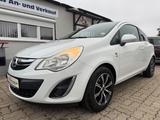 Opel Corsa D Satellite - Opel Corsa Satellite mit Benzin-Antrieb