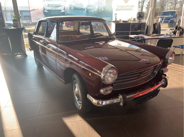 Peugeot 404