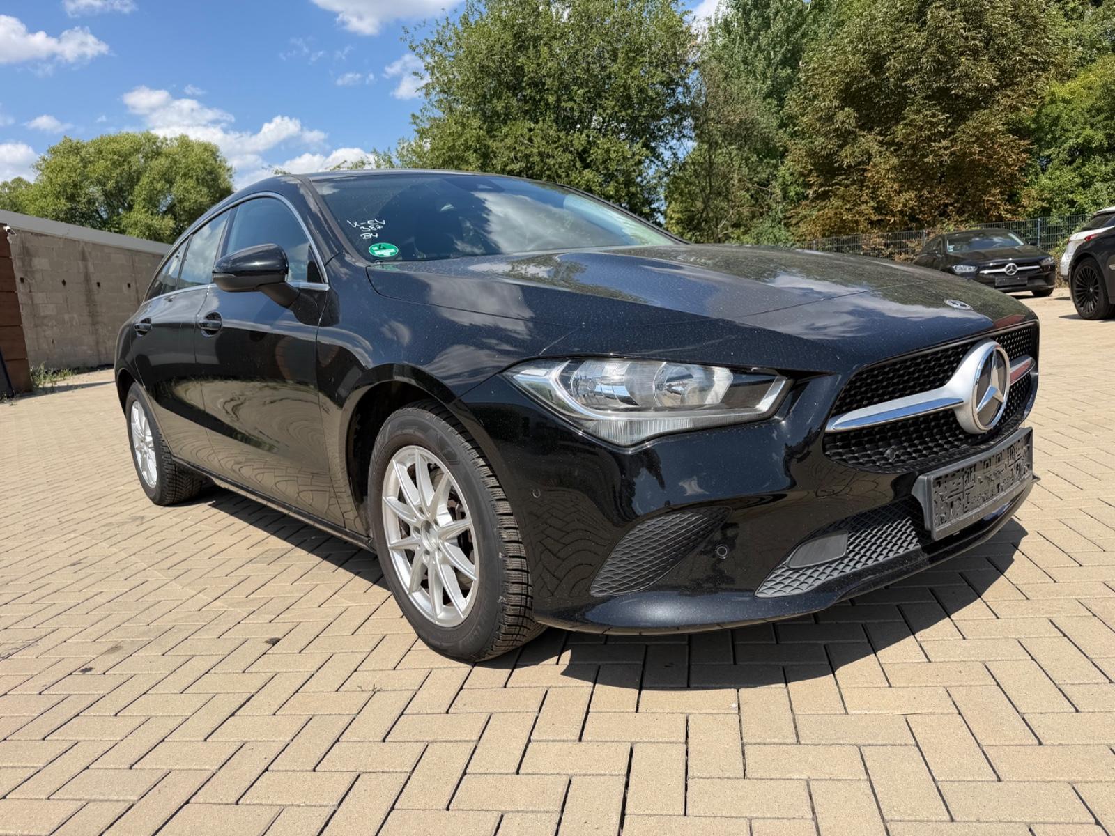 Mercedes-Benz CLA 180 d DCT Shooting Brake
