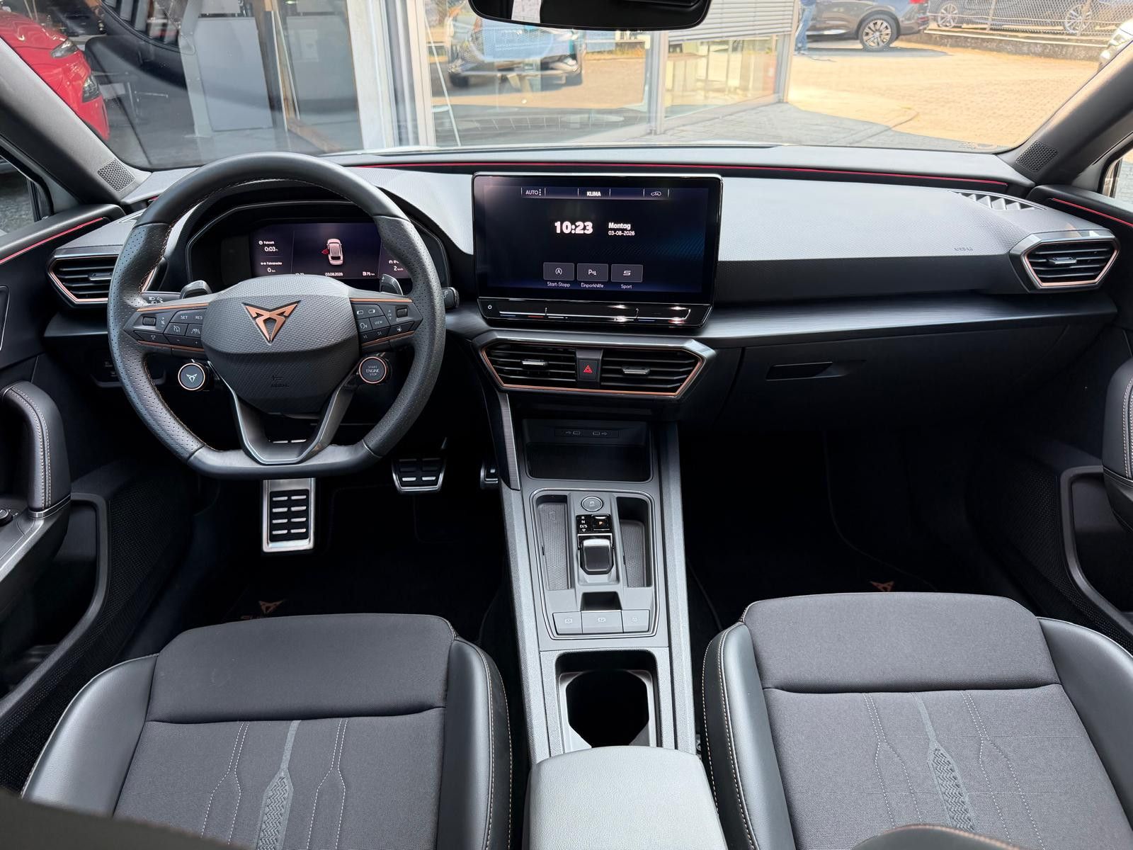 Fahrzeugabbildung CUPRA Leon VZ 2.0 TSI 4Drive >VIRTU+LED+NAVI+ACC+PDC+