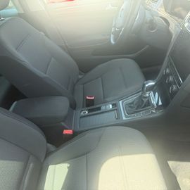 Volkswagen Golf - 5