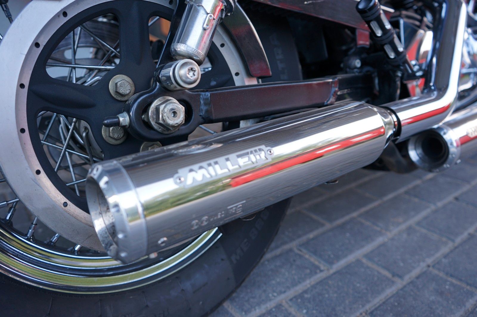 Fahrzeugabbildung Harley-Davidson Sportster XL 1200 Low mit Miller Auspuff