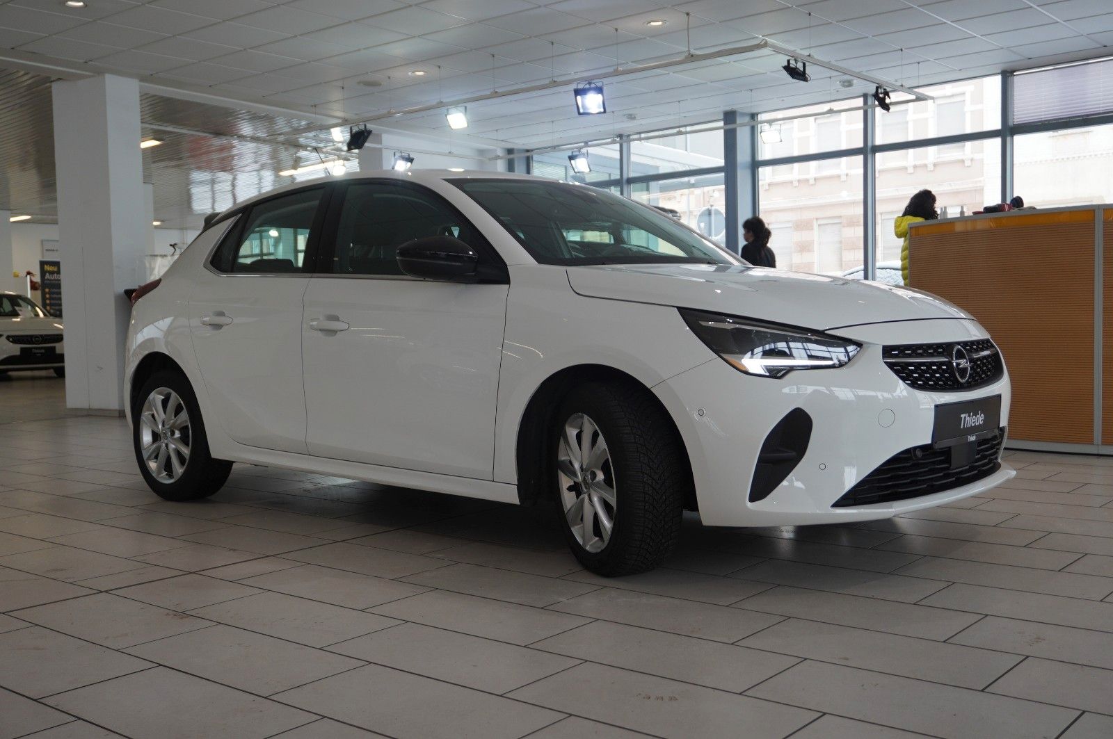 Fahrzeugabbildung Opel Corsa F 1.2T ELEGANCE NAVI/LED/KAMERA/VIRT./DAB+