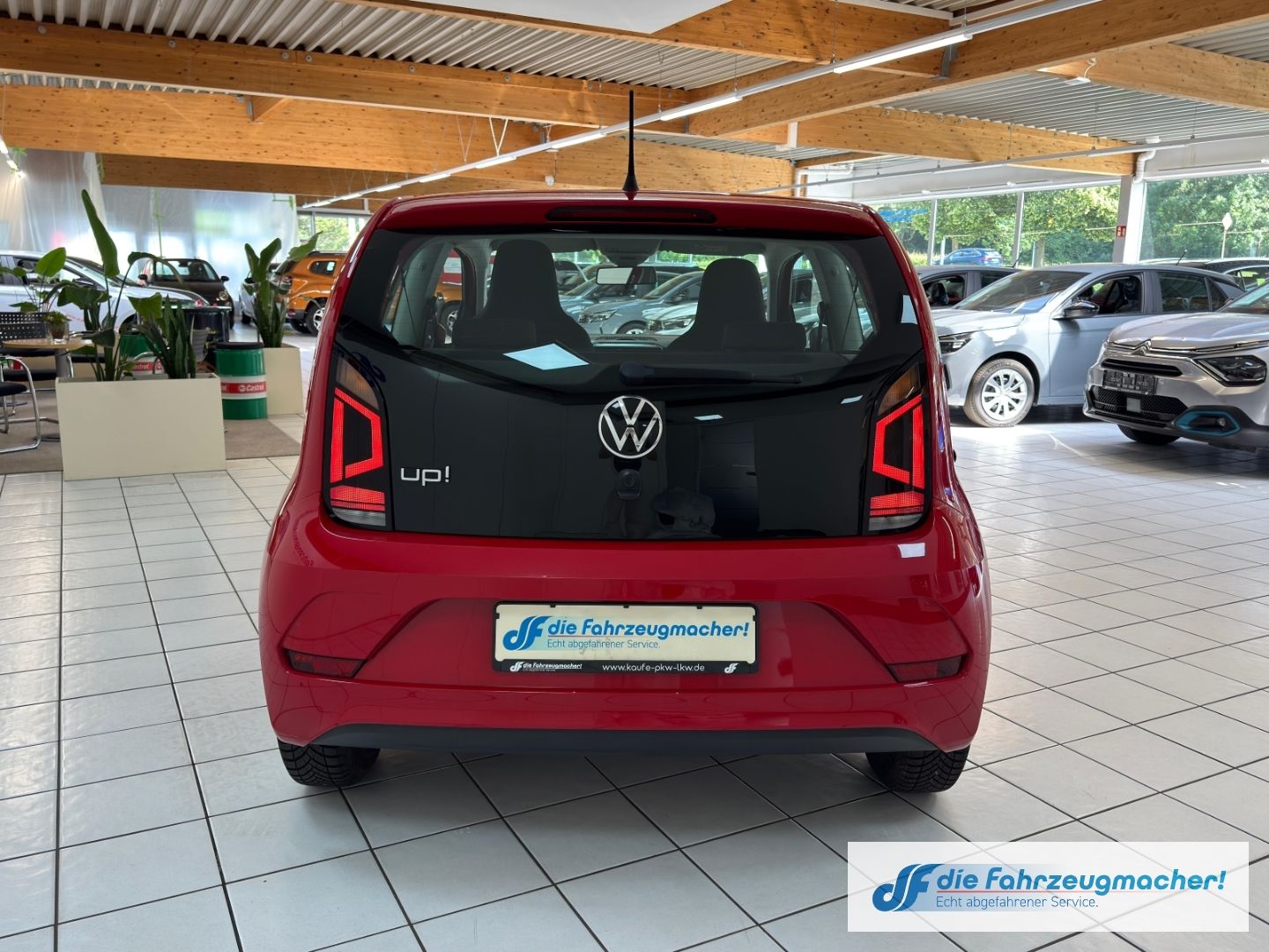 Fahrzeugabbildung Volkswagen up! Basis DAB GA Klima BT teilb.Rücksb AUX eFH L