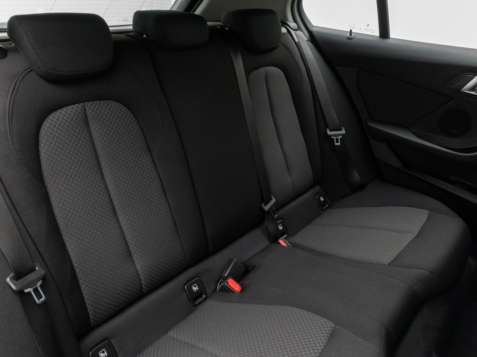 Fahrzeugabbildung BMW 118i Kamera DAB CockPitPro Geschwindigkeitsr LED