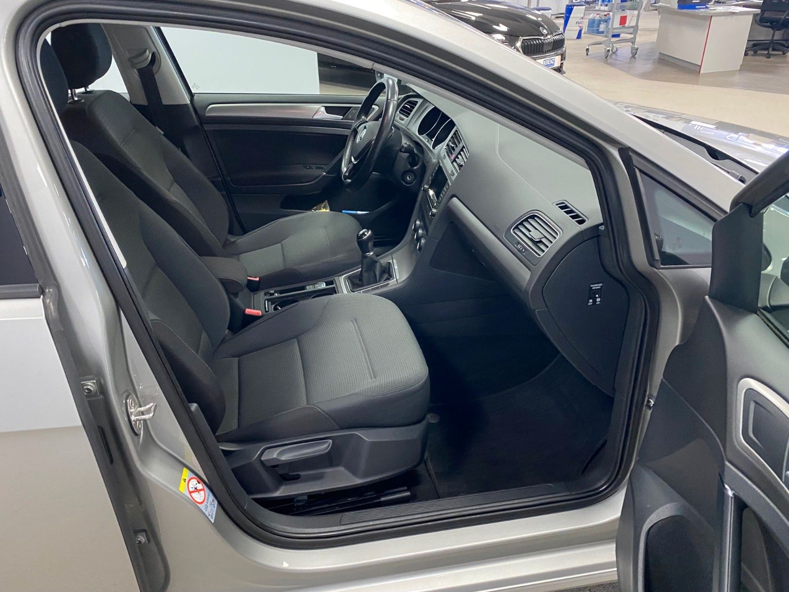 Fahrzeugabbildung Volkswagen Golf 7 1.2 TSI Comfortline+GARANTIE+2.HAND+ALU++