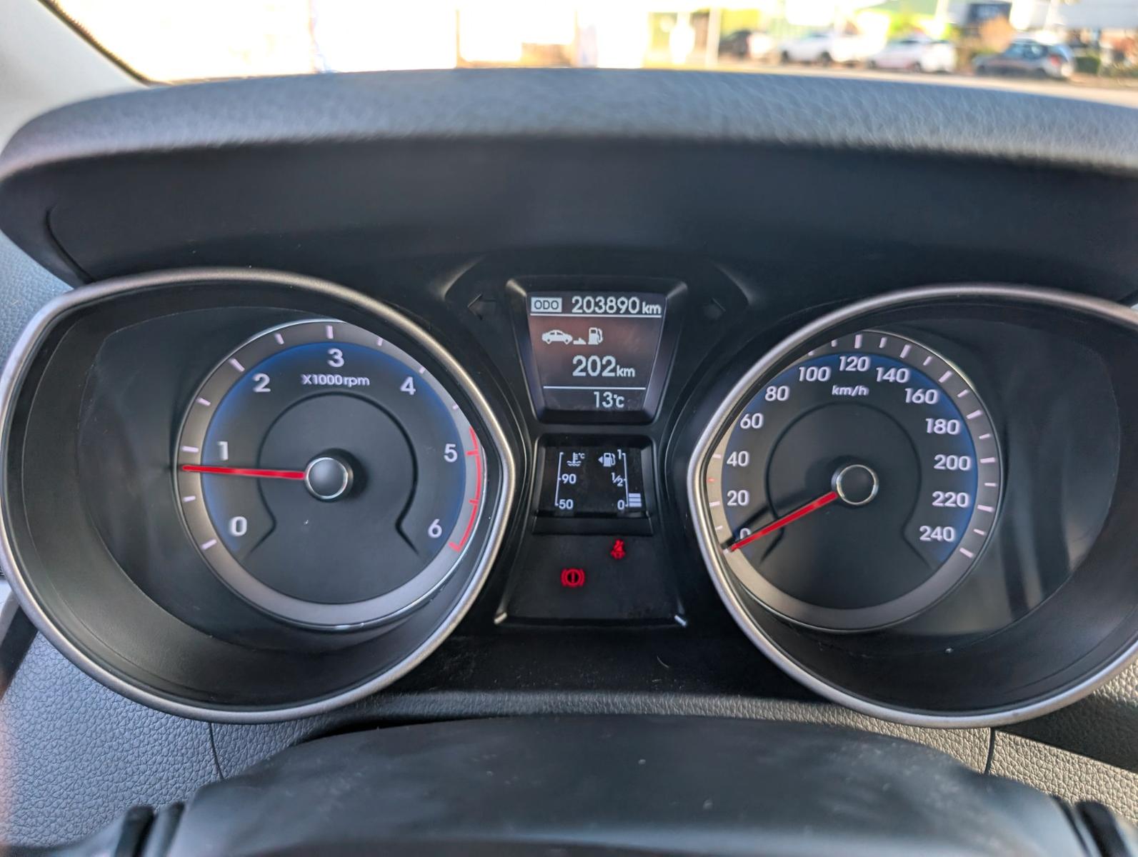 Hyundai i30 2014 — photo 26