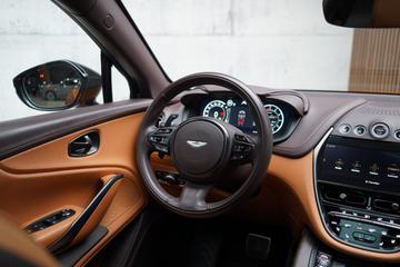 صورة 9 لـ 2022 Aston Martin DBX