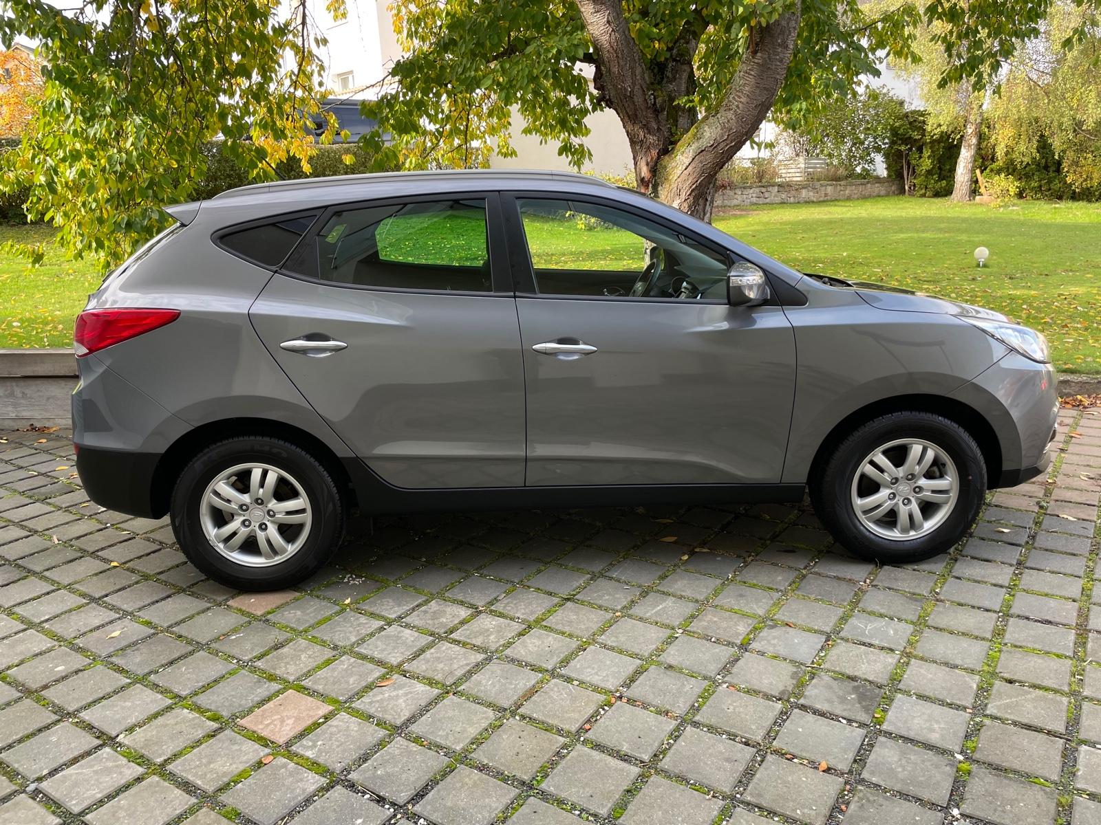 Hyundai ix35 2.0 Style 2WD Automatik Nur 44 TKM!