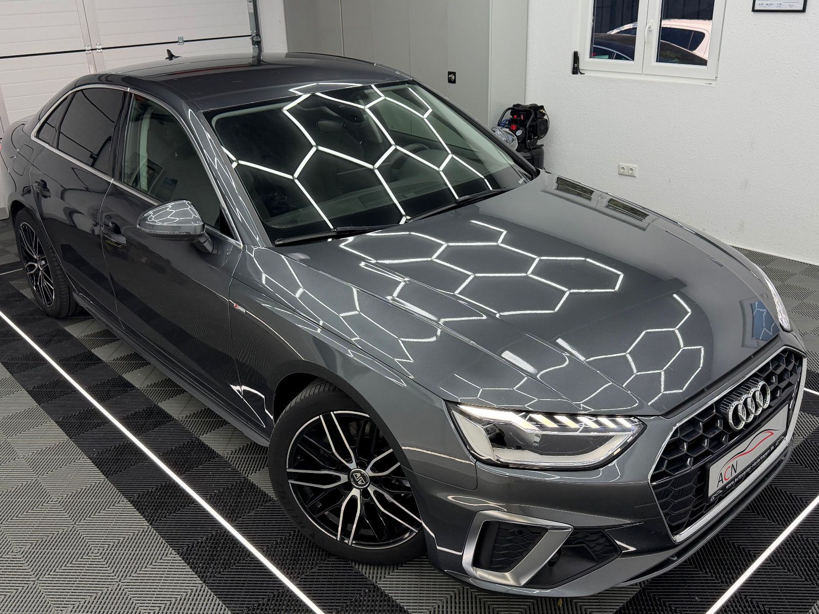 Fahrzeugabbildung Audi A4 Lim. 40 TFSI S LINE/VRTL COCKPIT+/MASSAGE