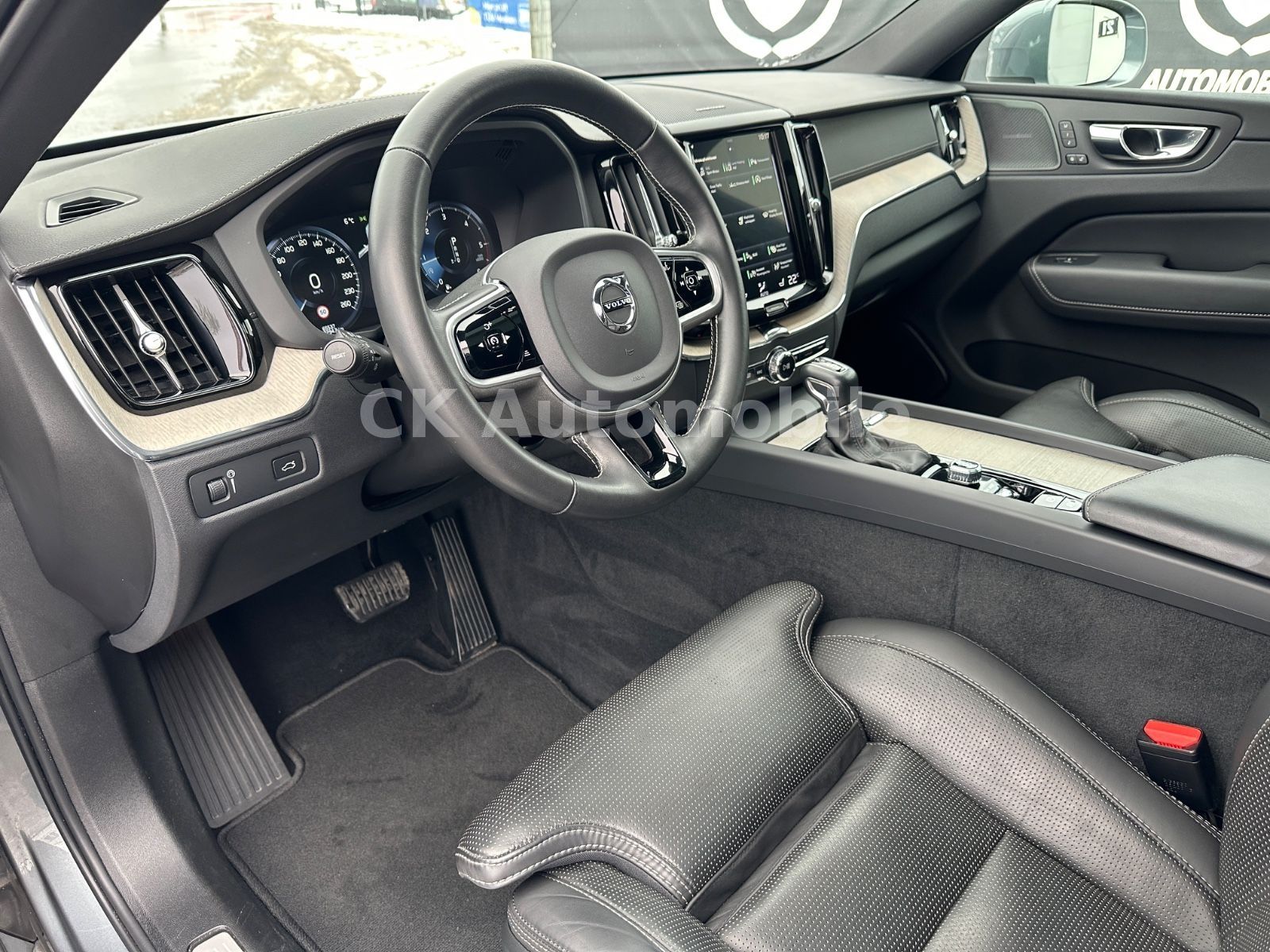 Fahrzeugabbildung Volvo XC60 D4 Inscription 2WD/BLIS/Head-Up/Pano/360°