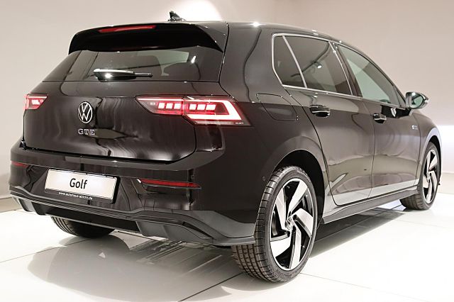 Golf GTE 1.5l DSG LEDER LED AHK SITZKLIMA PANORA