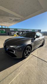 Alfa Romeo Giulia 2.0 Turbo Q4 Veloce - Alfa Romeo Giulia aus 2021