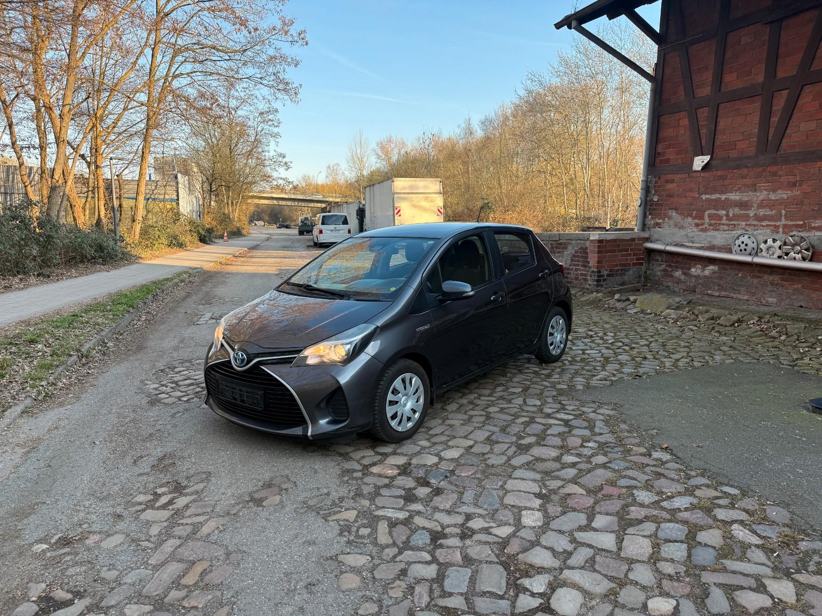 Toyota Yaris 1,5-l-VVT-i Hybrid CVT