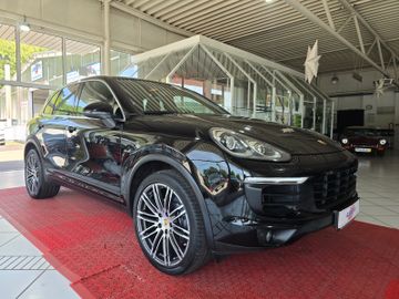 Porsche Cayenne - 1