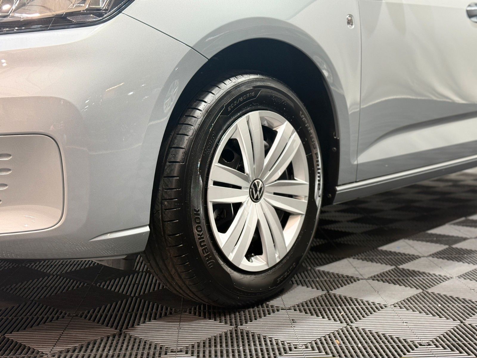 Fahrzeugabbildung Volkswagen DSG-Family-5Si-AppCon-RFK