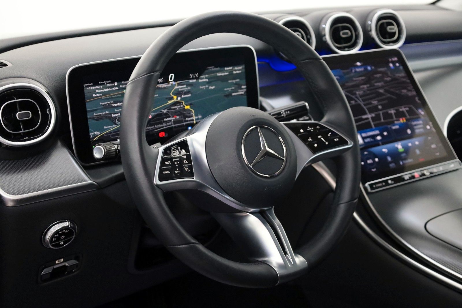 Fahrzeugabbildung Mercedes-Benz GLC 220 d 4Matic,T.Leder,Navi,LED,360Kamera+WR