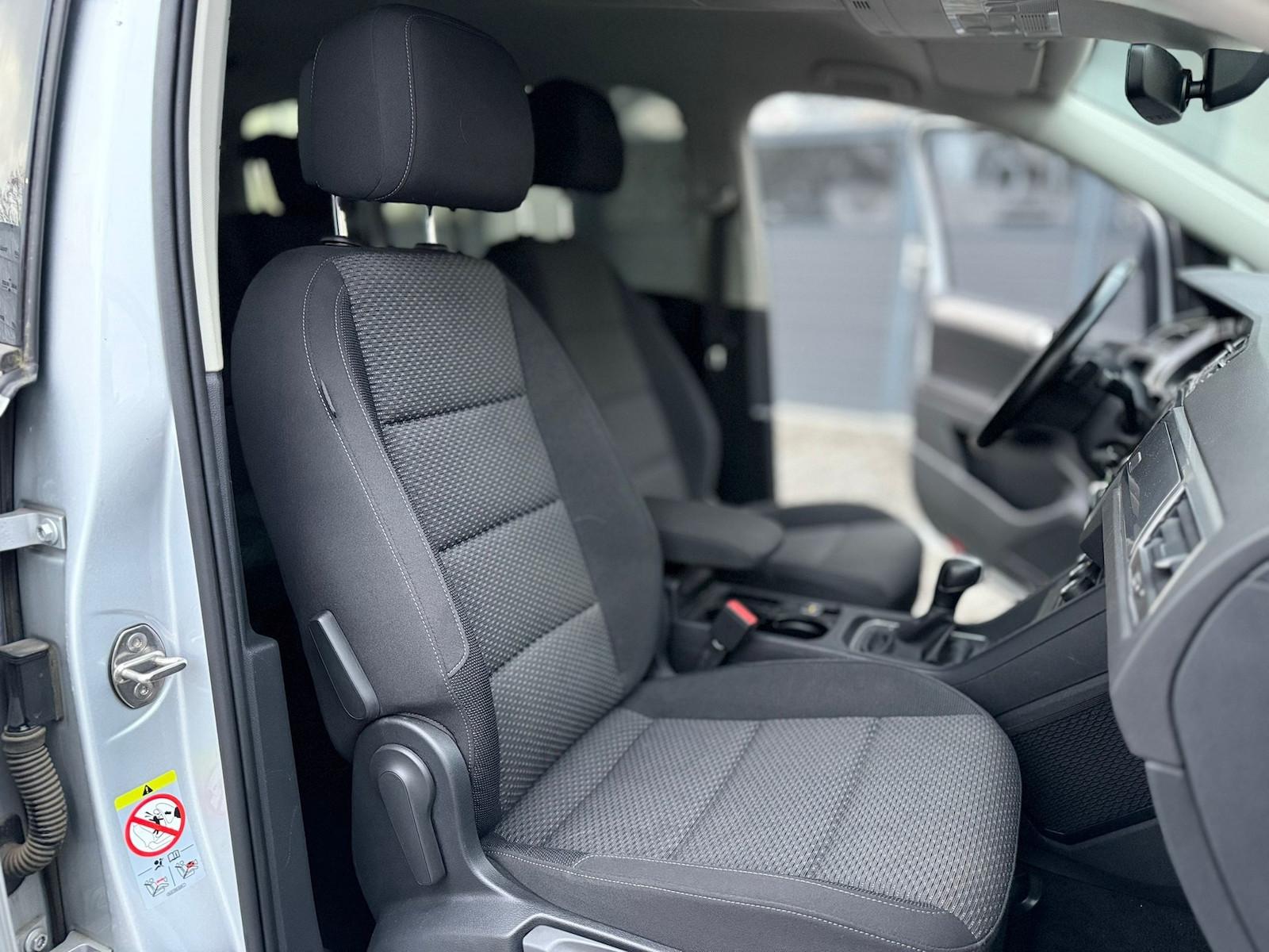 Volkswagen Touran 1.Hd / Automatik / AHK / 7 Sitze / Navi, миниатюра 13