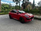 Porsche Cayenne Turbo Turbo - Porsche Cayenne: Rot