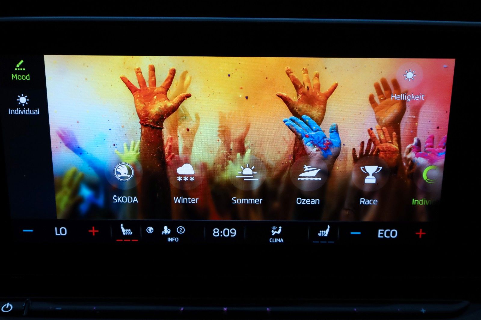 Fahrzeugabbildung SKODA Octavia Combi RS iV,Navi,Kamera,4xSH,HUD,Pano+WR