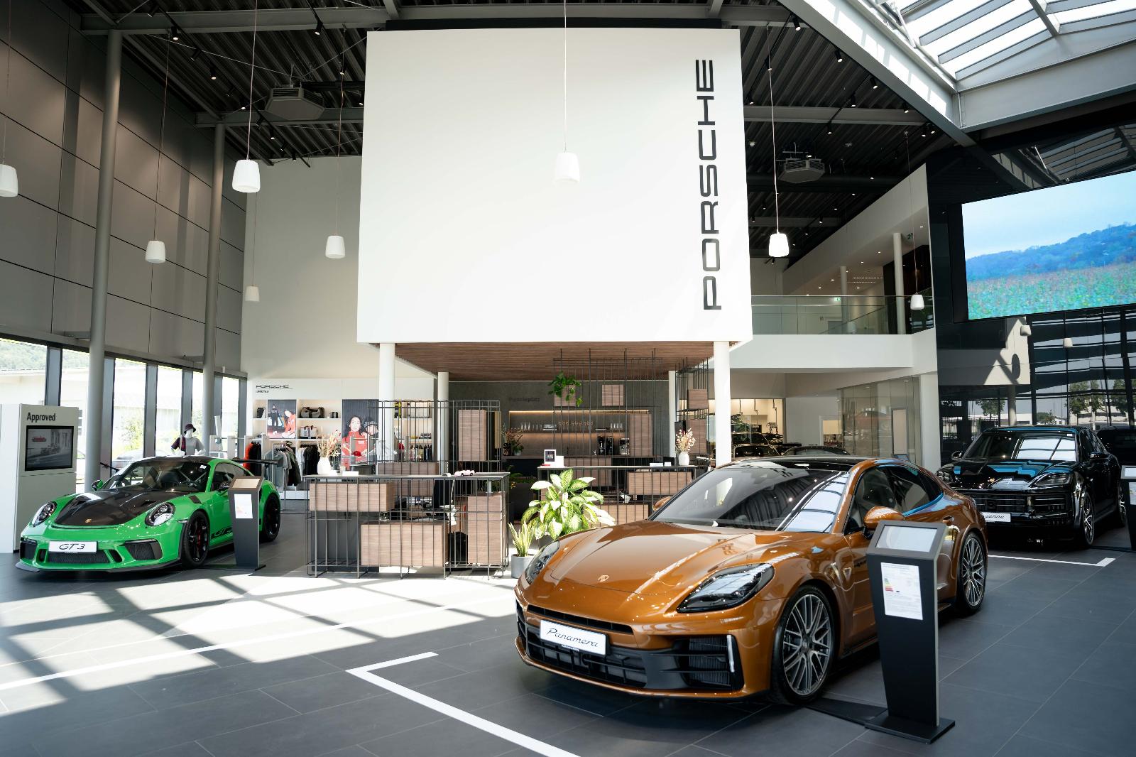 showroom-image-main