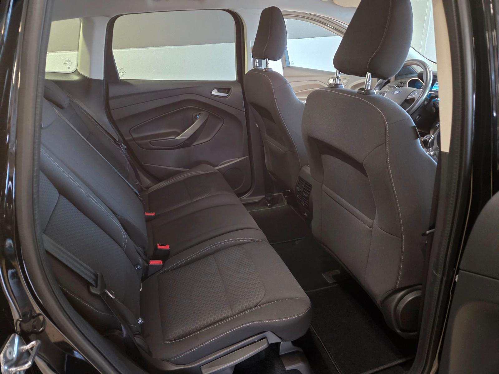Ford Kuga Cool & Connect
