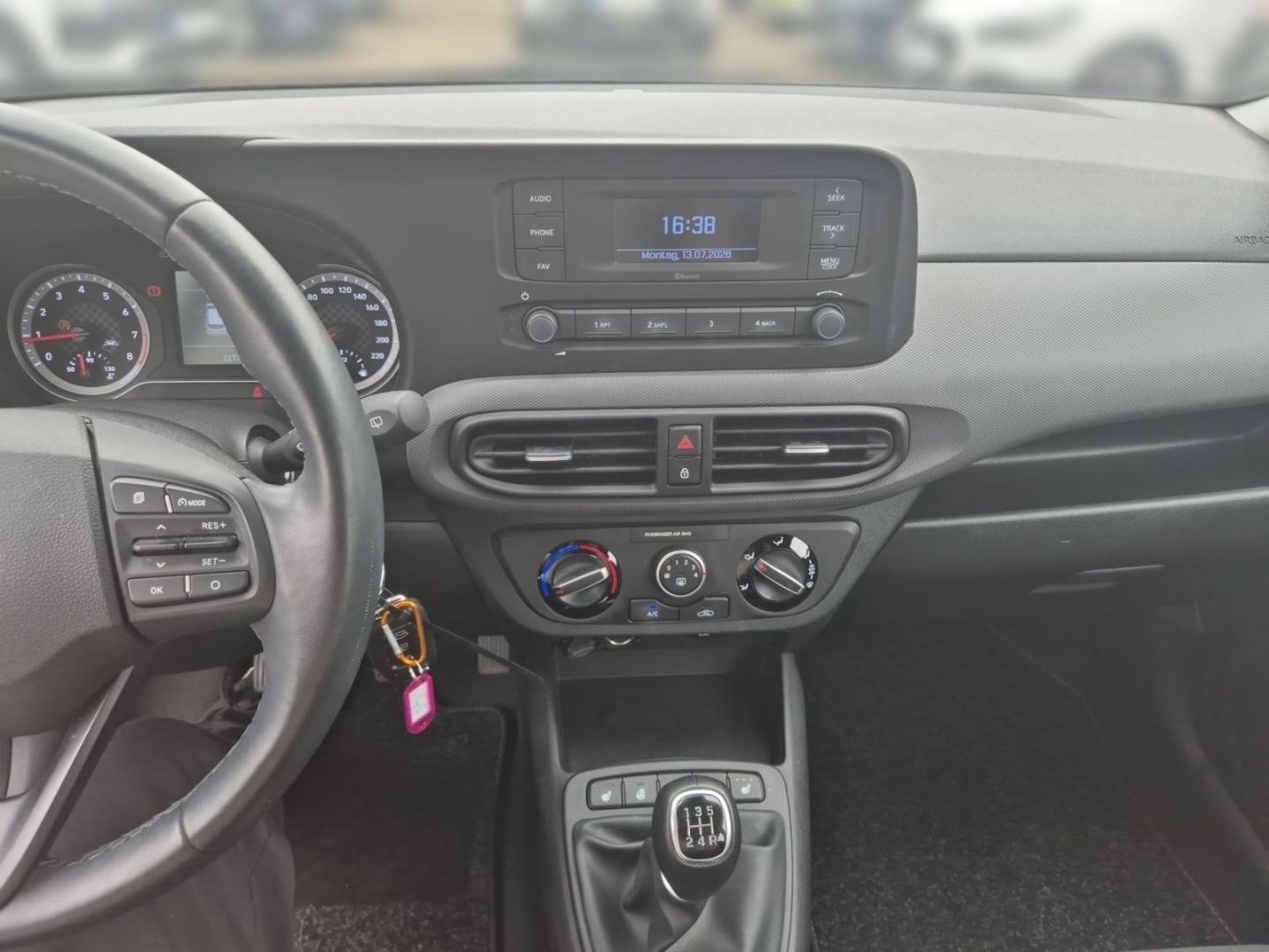 Fahrzeugabbildung Hyundai i10 Select Navi Apple CarPlay Android Auto Musik