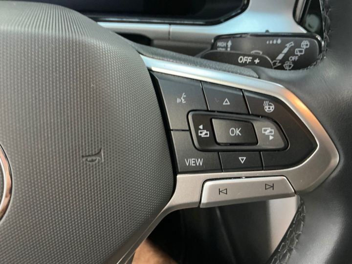 Fahrzeugabbildung Volkswagen T-Roc Life TSI DSG *AHK*Cam*LED*PDC*Sitzhzg*ACC*