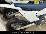 Husqvarna FS 450 2025 inkl Akrapovic ESD Titan - HUSQVARNA FS 450