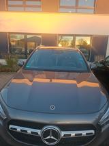 Mercedes-Benz GLA 200 GLB 200 DCT - - Mercedes-Benz GLA 200 Gebrauchtwagen in Frankfurt
