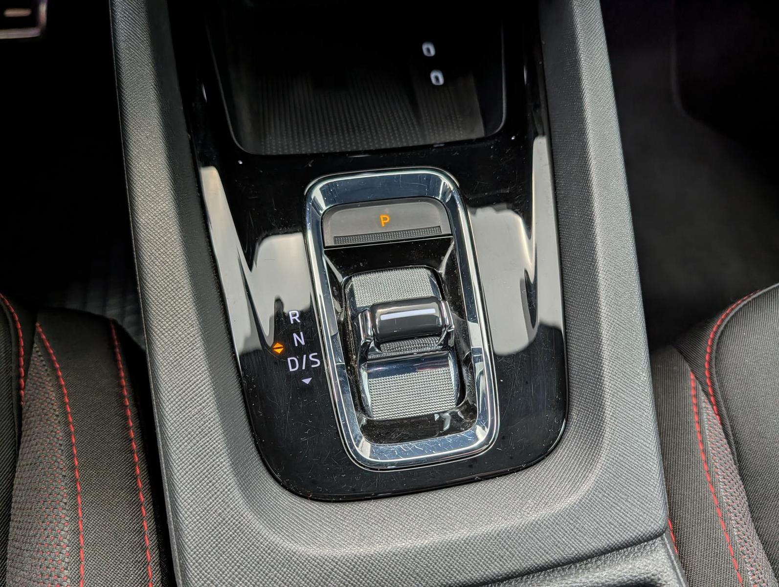 Skoda Octavia 2.0 TSI RS Matrix HuD Navi AHZV RFK Alu1, миниатюра 14