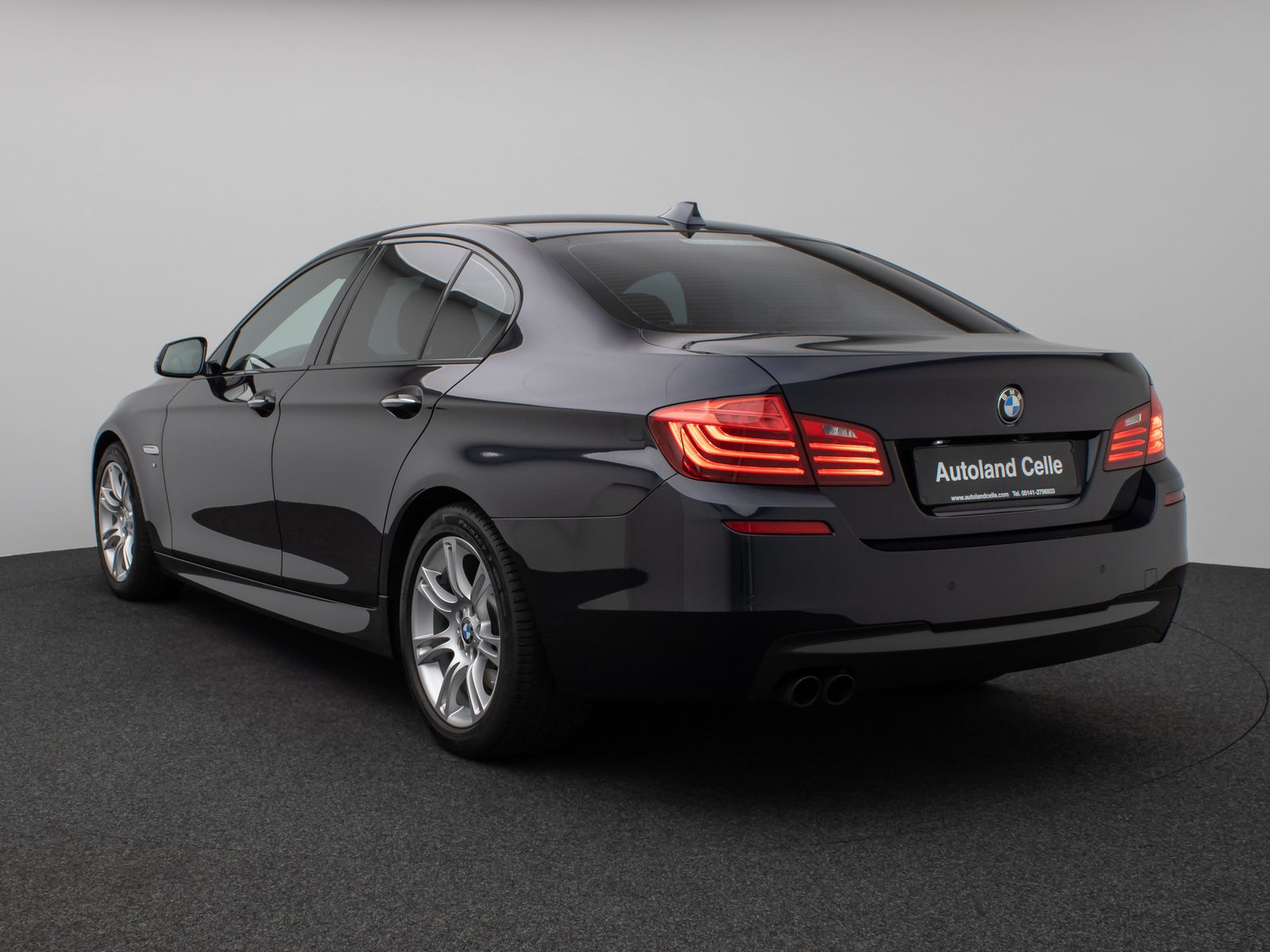 Fahrzeugabbildung BMW 525d M Sport Kamera HUD HiFi DrivingAssist LED