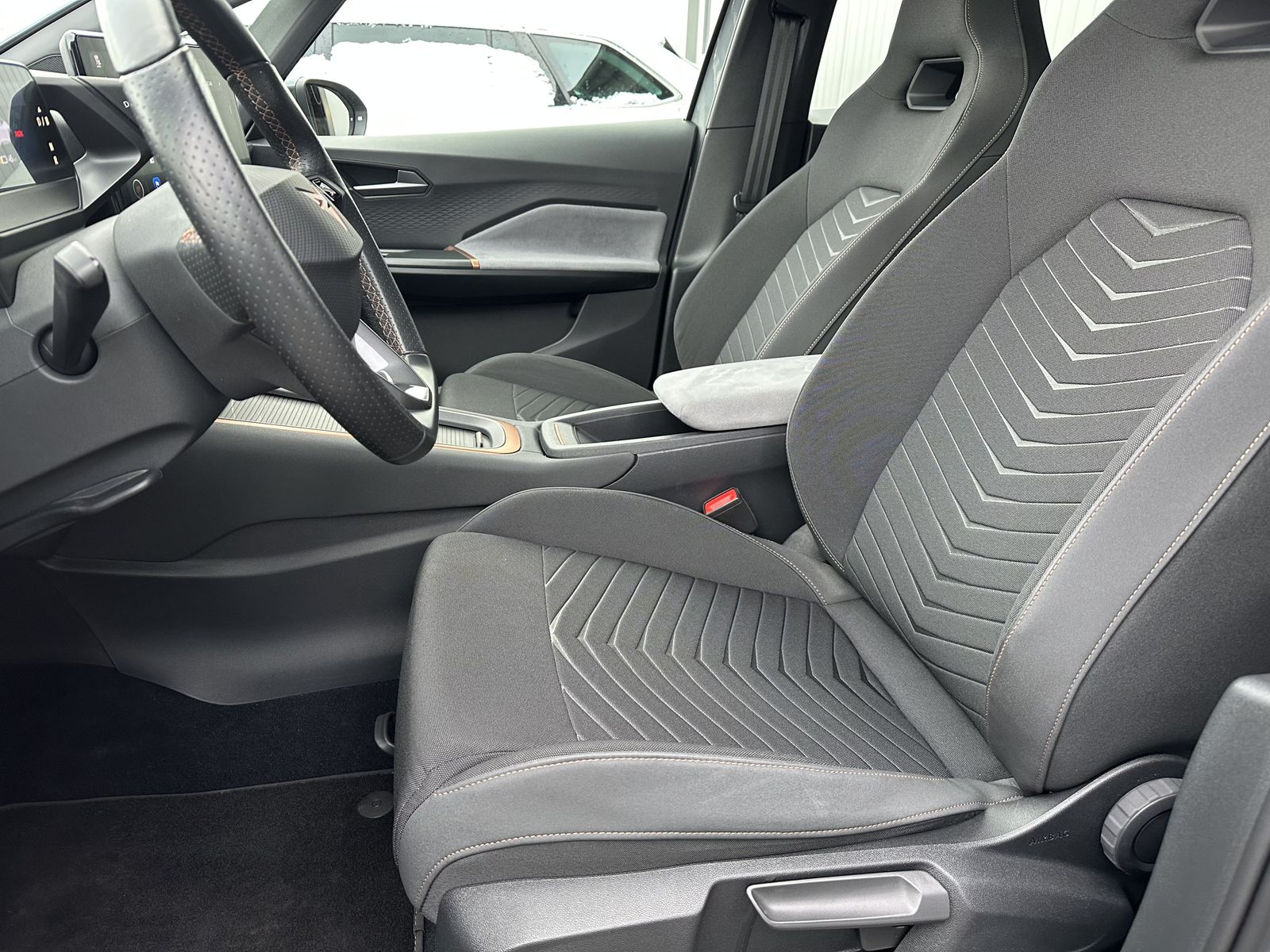 Fahrzeugabbildung CUPRA Born NAV+LED+V-COCKPIT+1HD+18ZOLL+PP+TEMPOMAT