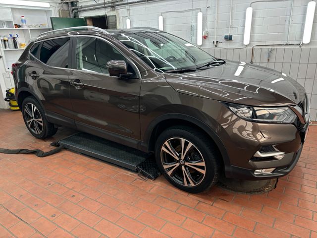 Nissan Qashqai N-Connecta/1.Hand/Panorama/RFK/NAVI/DAB/