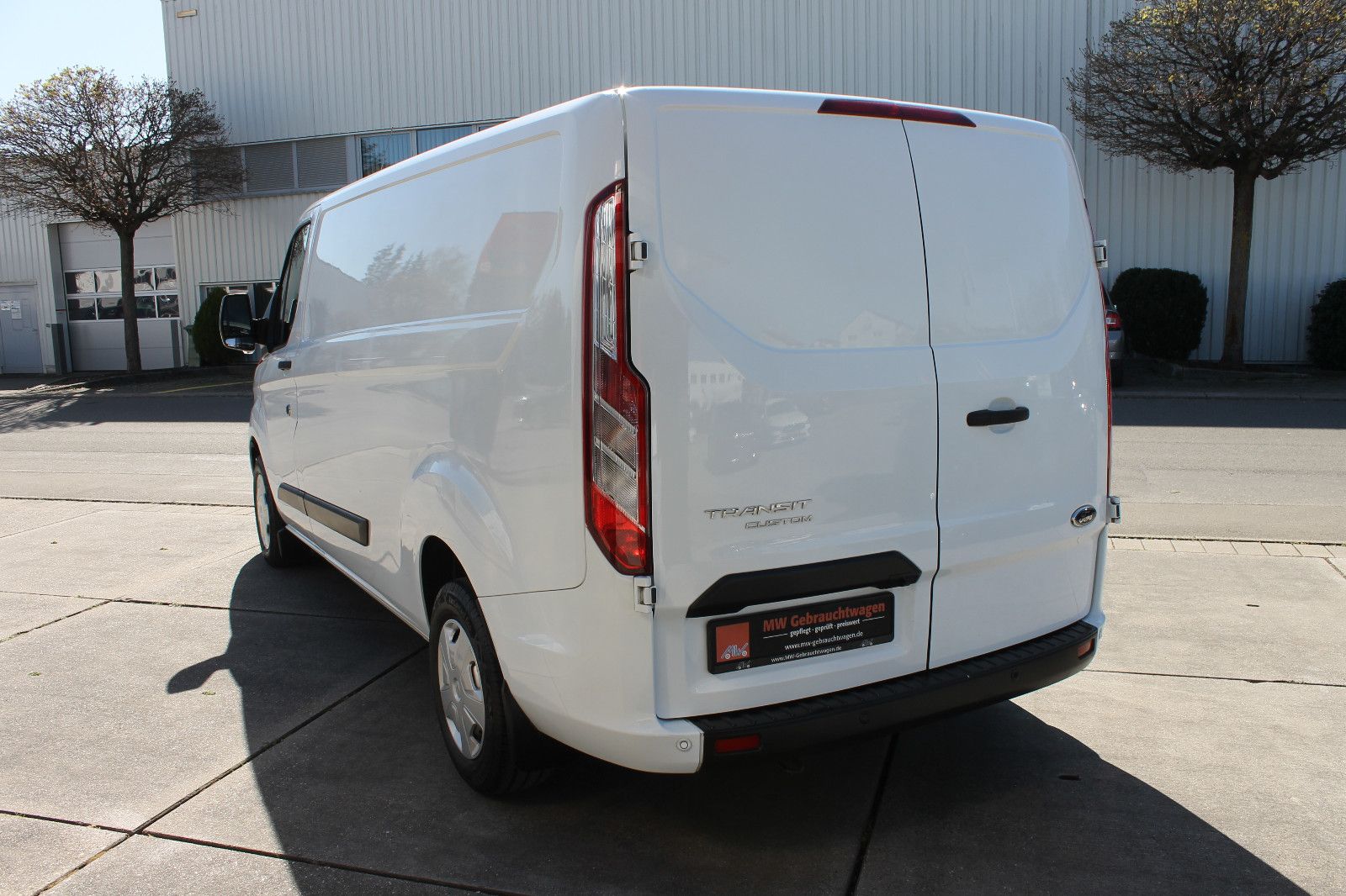 Fahrzeugabbildung Ford Transit Custom Kasten 300 L2 Trend SHZ KAM TEMP