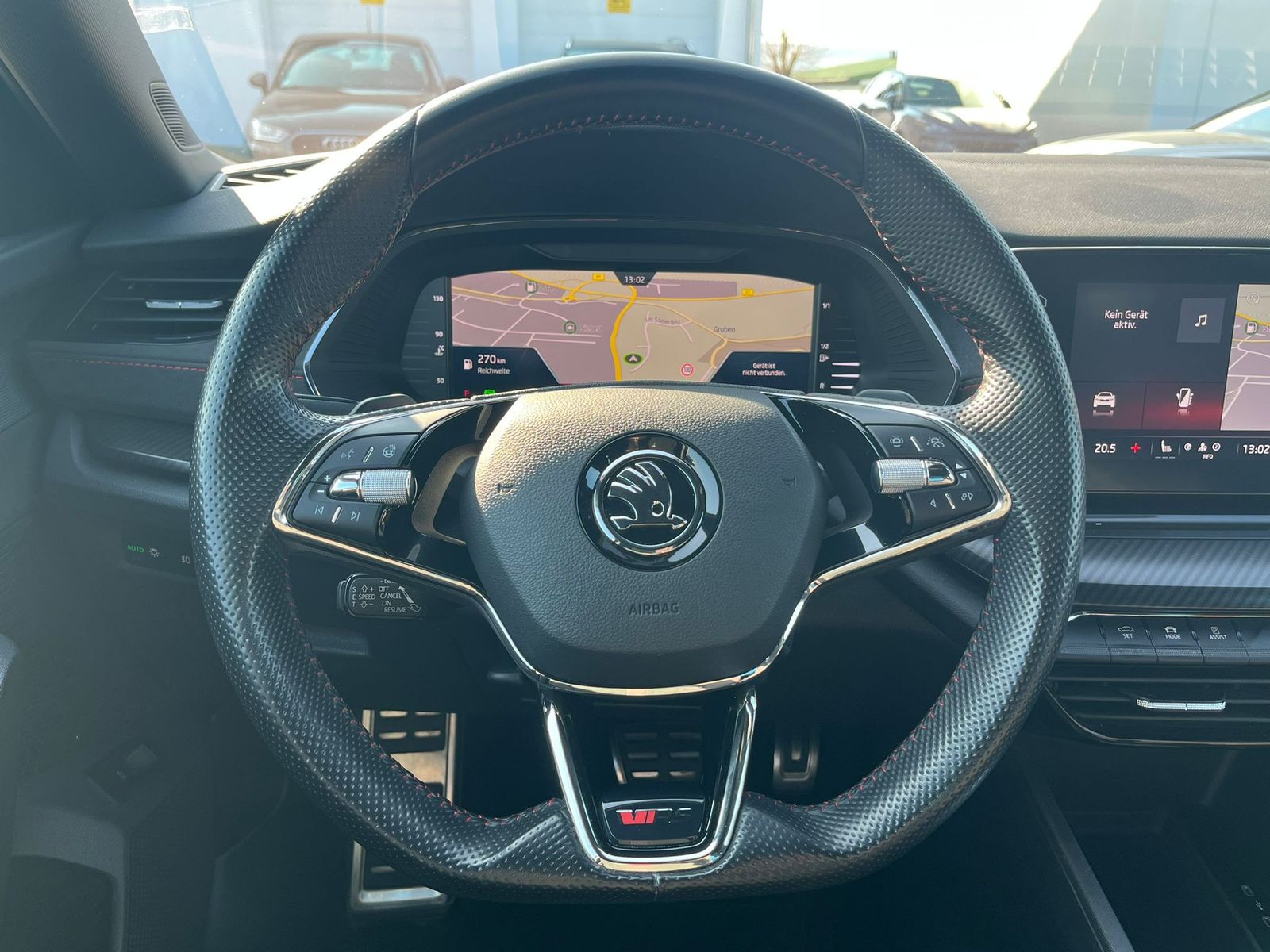 Fahrzeugabbildung SKODA Octavia 2.0 TDI RS DSG AHK*LED*19"HUD*KAMERA*ACC