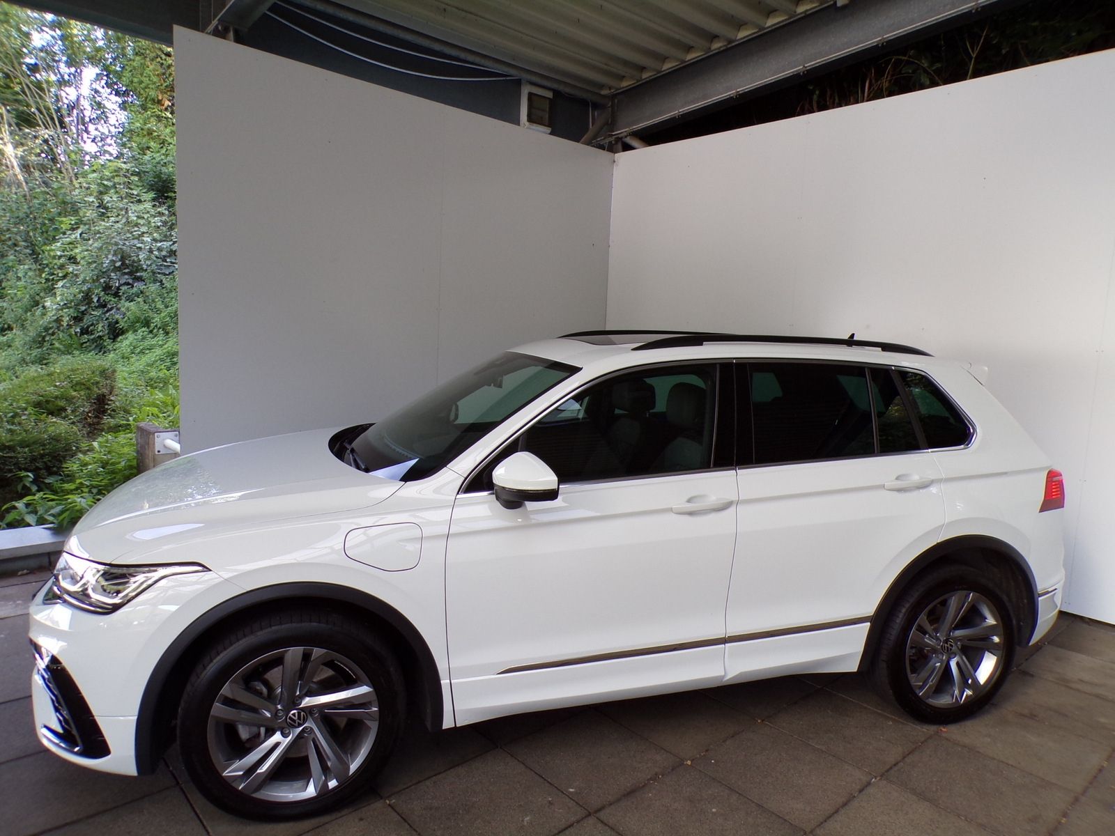 Volkswagen TIGUAN 1.4 TSI DSG R-LINE eHYBRID AHK MATRIX PAN foto 5