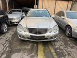 Mercedes-Benz E 220 CDI/Automatik - Mercedes-Benz E 220 aus 2006: Cdi