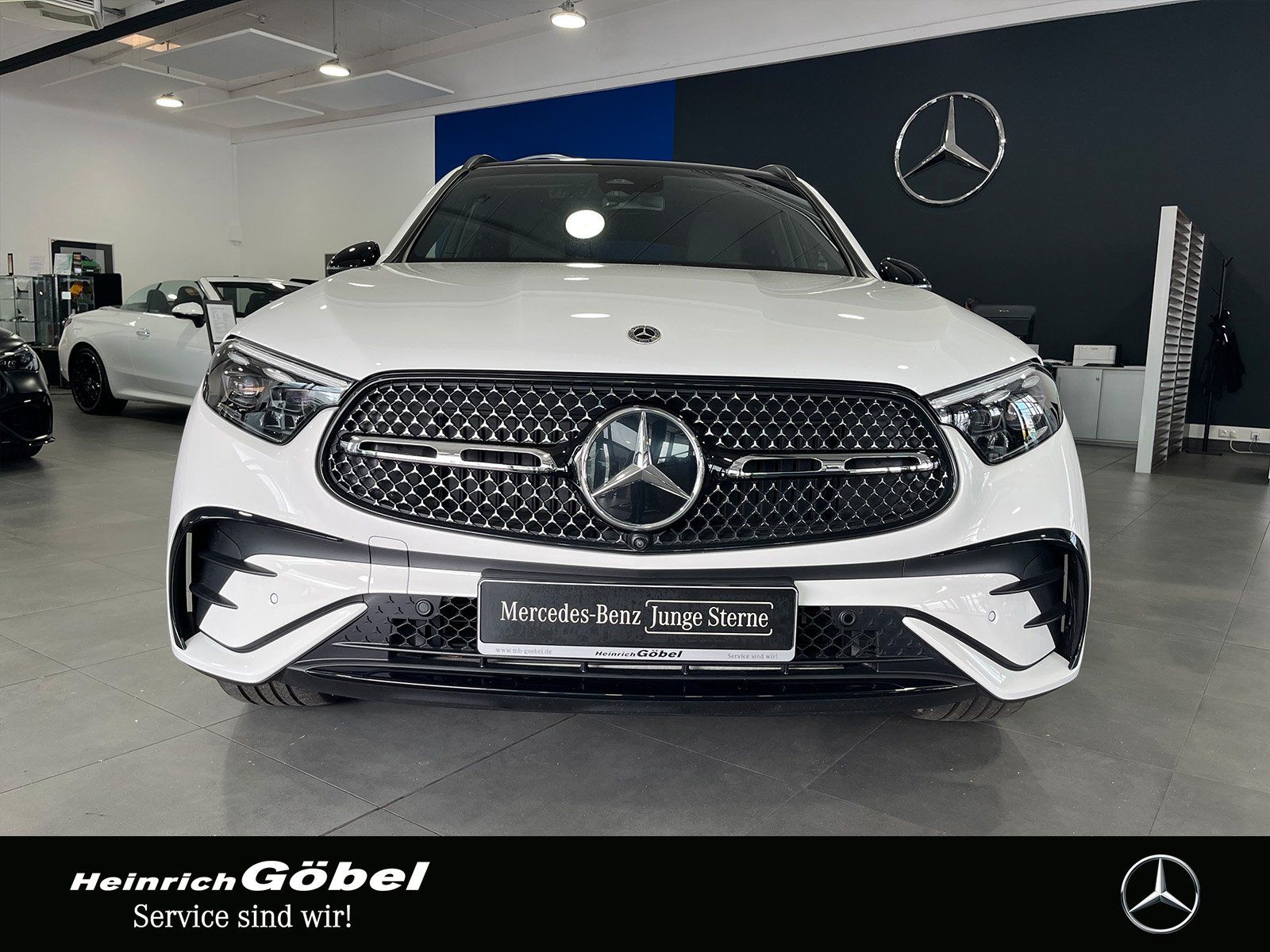 Fahrzeugabbildung Mercedes-Benz GLC 300 d 4M AMG+PANO+AHK+DIGITAL.L+NIGHT+WINTER