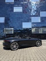 Jaguar F-Type P450 AWD R-DYNAMIC BLACK R-DYNAMIC BLACK - Jaguar F-Type aus 2021