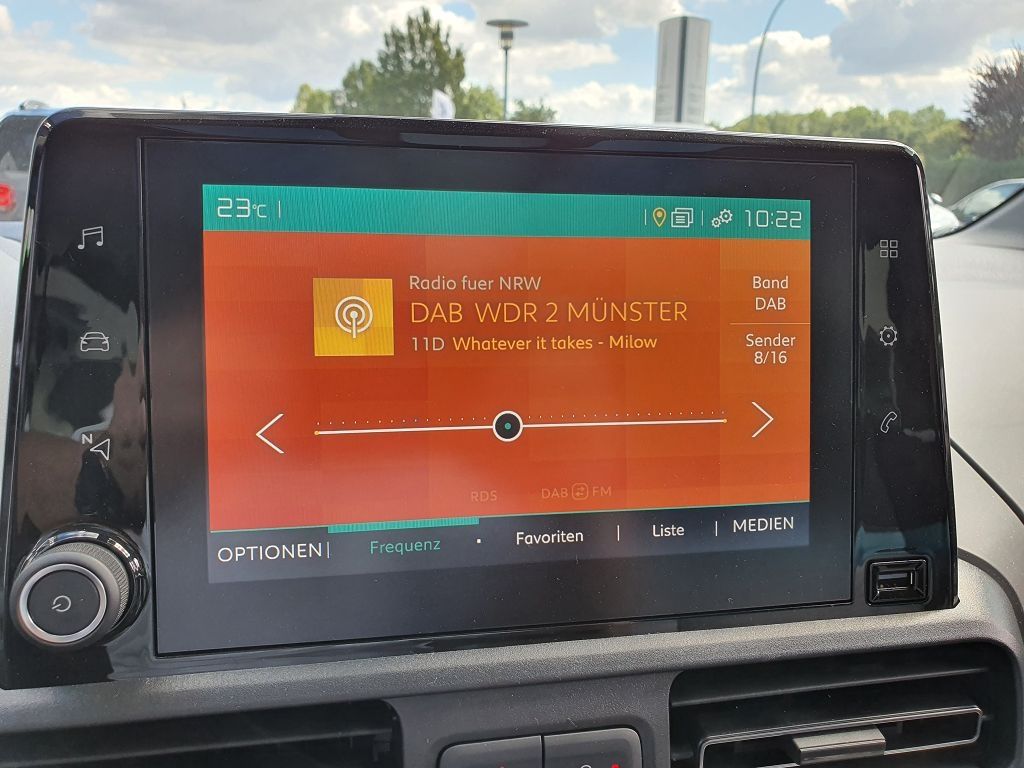 Fahrzeugabbildung Citroën Berlingo M BlueHDi 130 S&S Navi Apple CarPlay