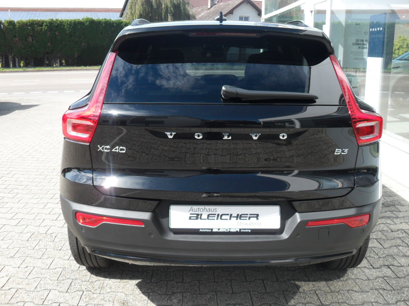 Fahrzeugabbildung Volvo XC 40 Plus Dark 2WD | 360°| Navi | NS