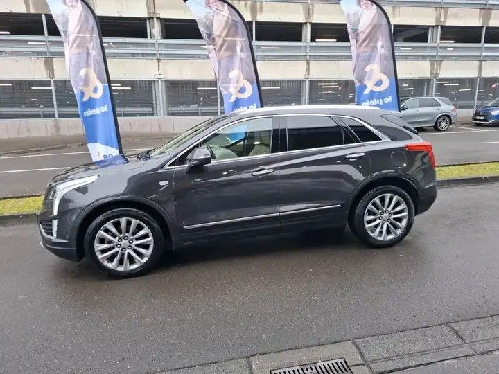 Image of Cadillac XT5